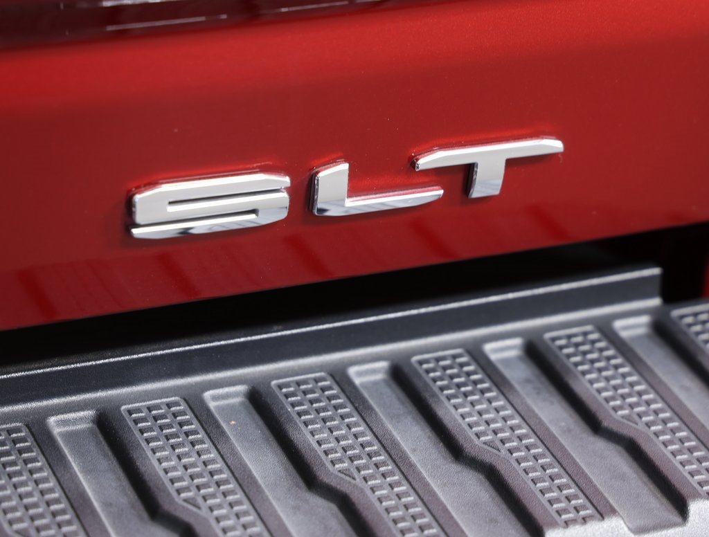 Used 2021 GMC Sierra 2500 SLT w/ SLT Convenience Package image 9