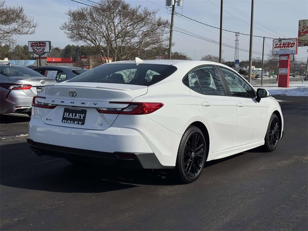 Used 2025 Toyota Camry SE image 20