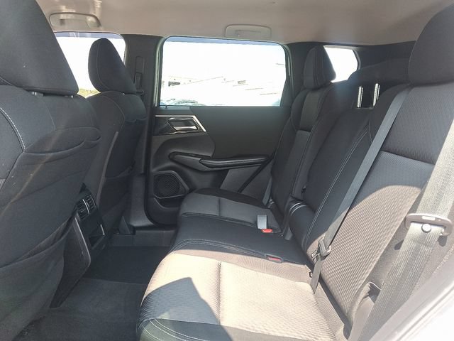 Used 2022 Mitsubishi Outlander ES AWD/4WD image 10