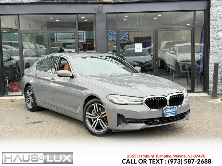 Used 2022 BMW 530i xDrive w/ Premium Package AWD/4WD image 3