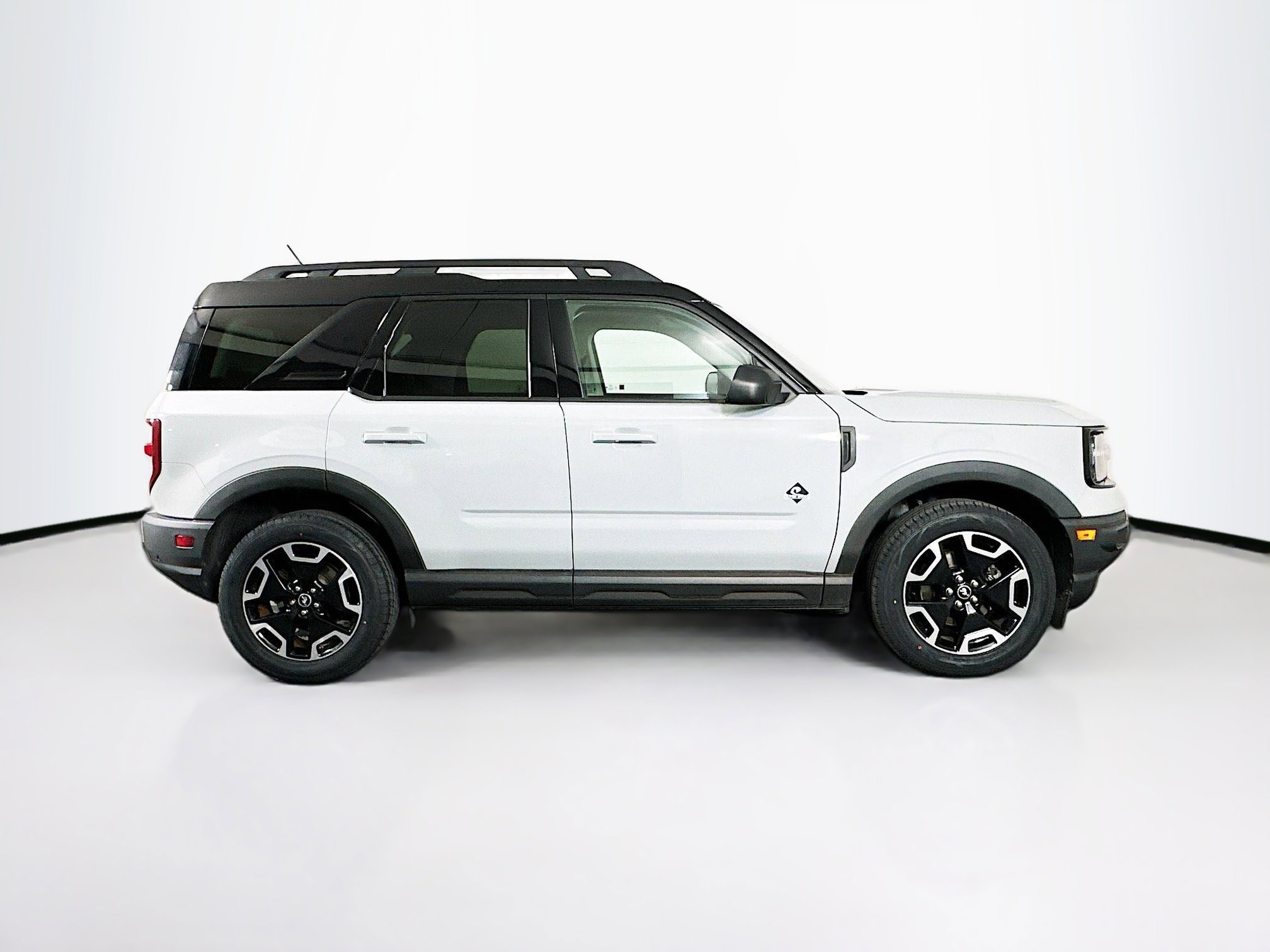 Used 2022 Ford Bronco Sport Outer Banks w/ Tech Package image 10