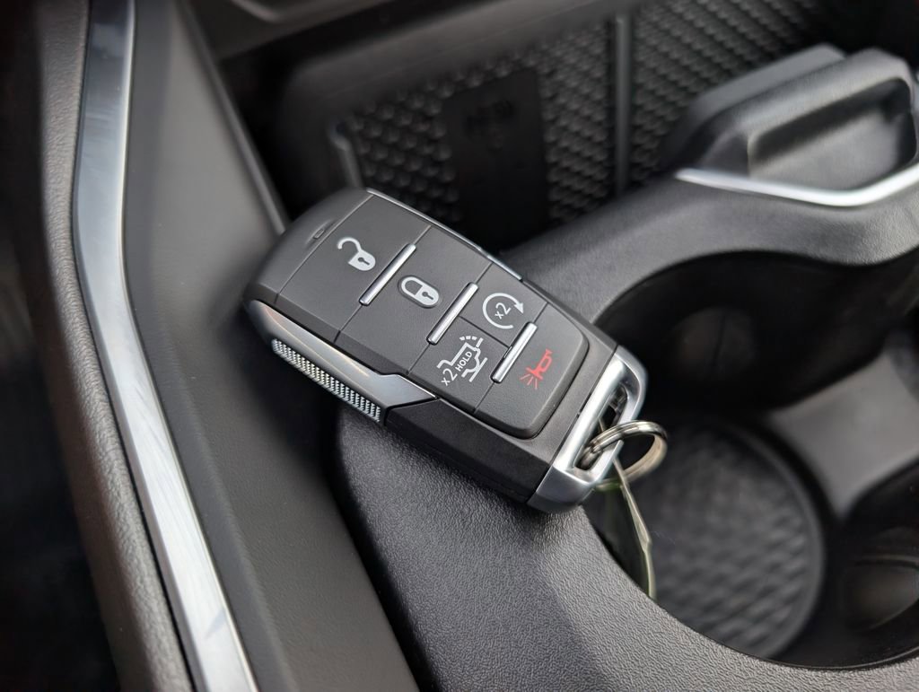 New 2026 RAM 1500 4x4 Crew Cab image 19