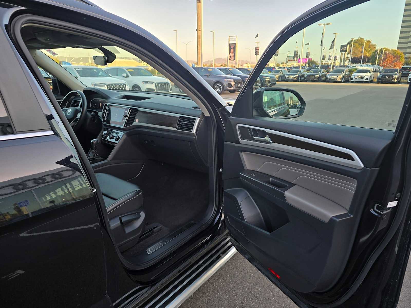 Used 2022 Volkswagen Atlas SE image 12
