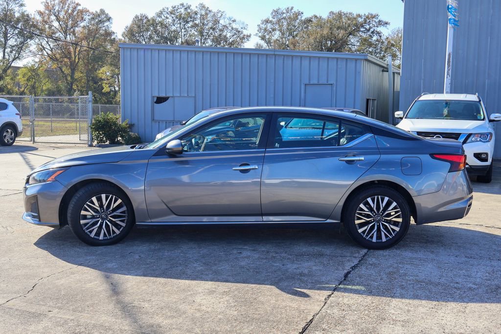 Used 2023 Nissan Altima 2.5 SV image 23