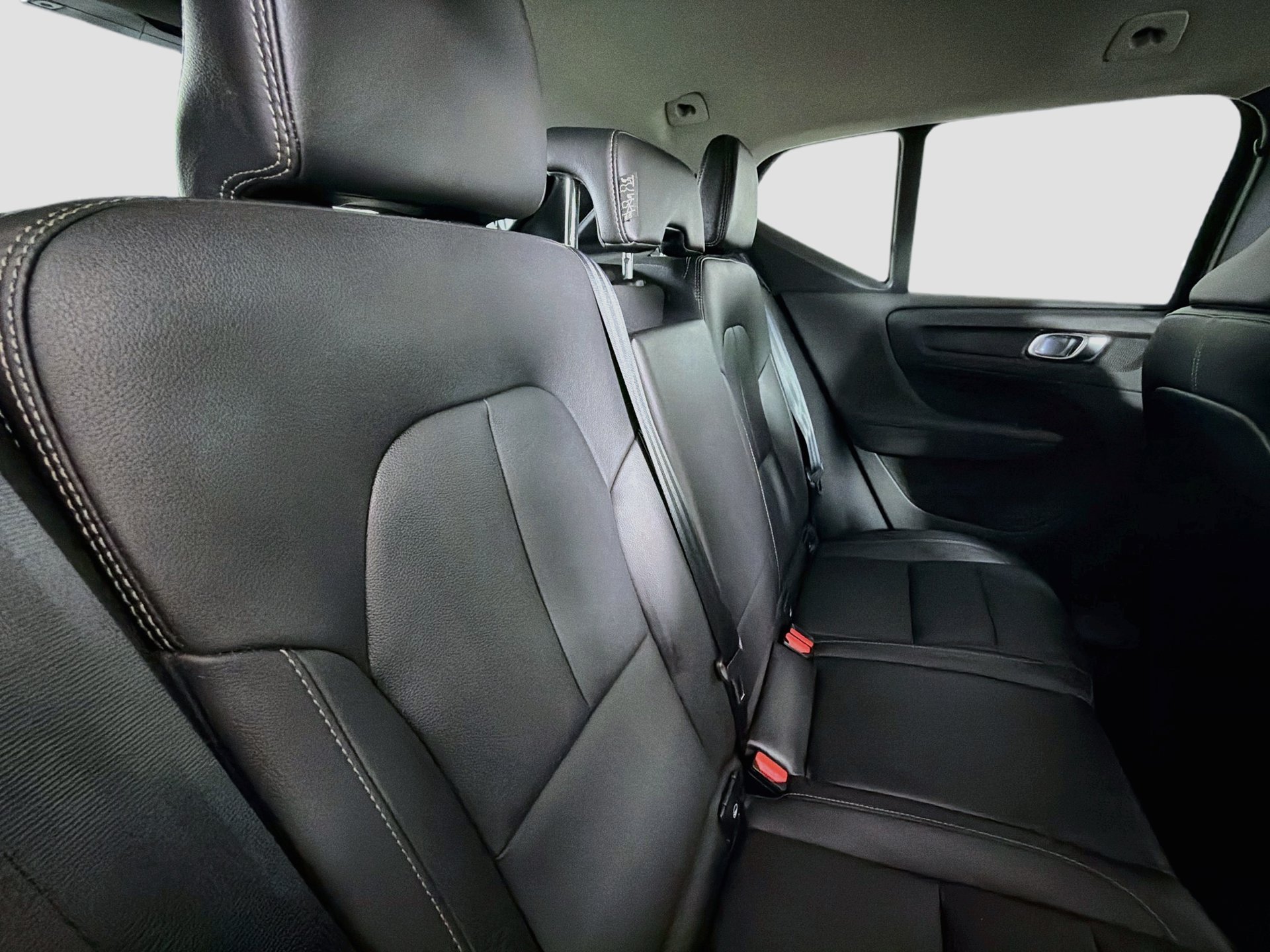 Certified 2024 Volvo XC40 B5 Core AWD/4WD image 26