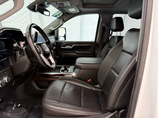 Used 2024 GMC Sierra 3500 SLT w/ SLT Premium Package image 16