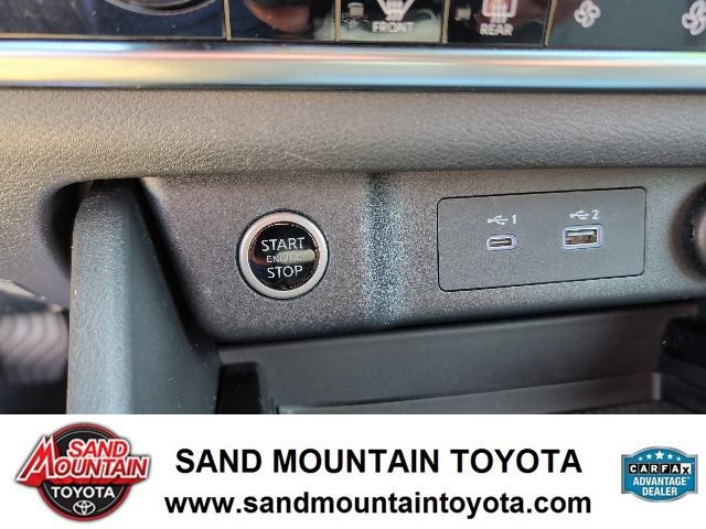 Used 2023 Nissan Rogue SV FWD image 22