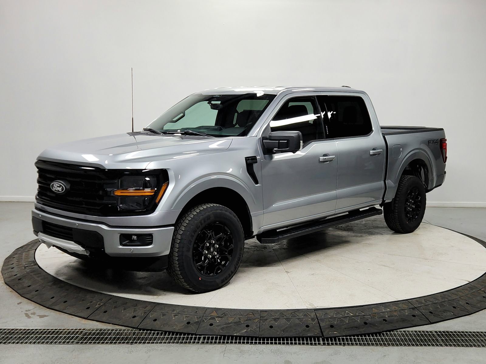 New 2026 Ford F150 XLT w/ Equipment Group 302A MID image 3