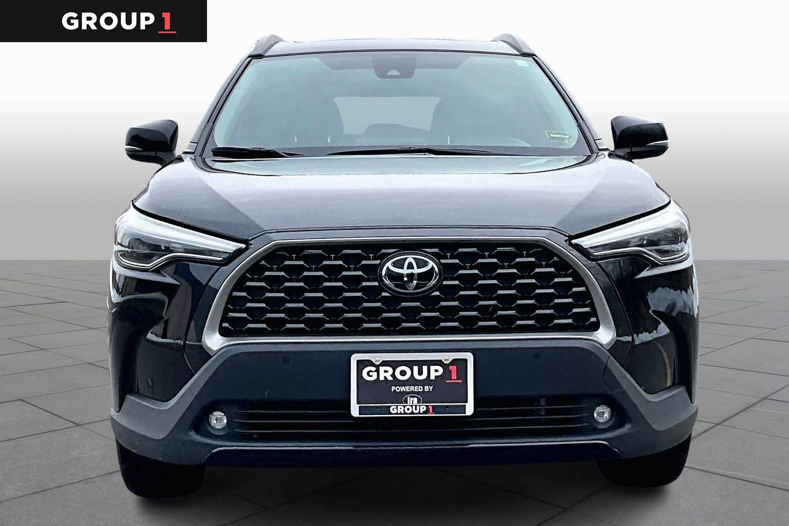 Certified 2022 Toyota Corolla Cross XLE w/ Convenience Package image 3
