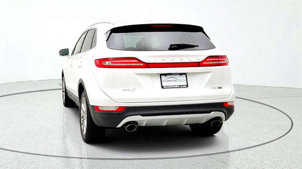 Used 2016 Lincoln MKC Select w/ Select Plus Package AWD/4WD image 6