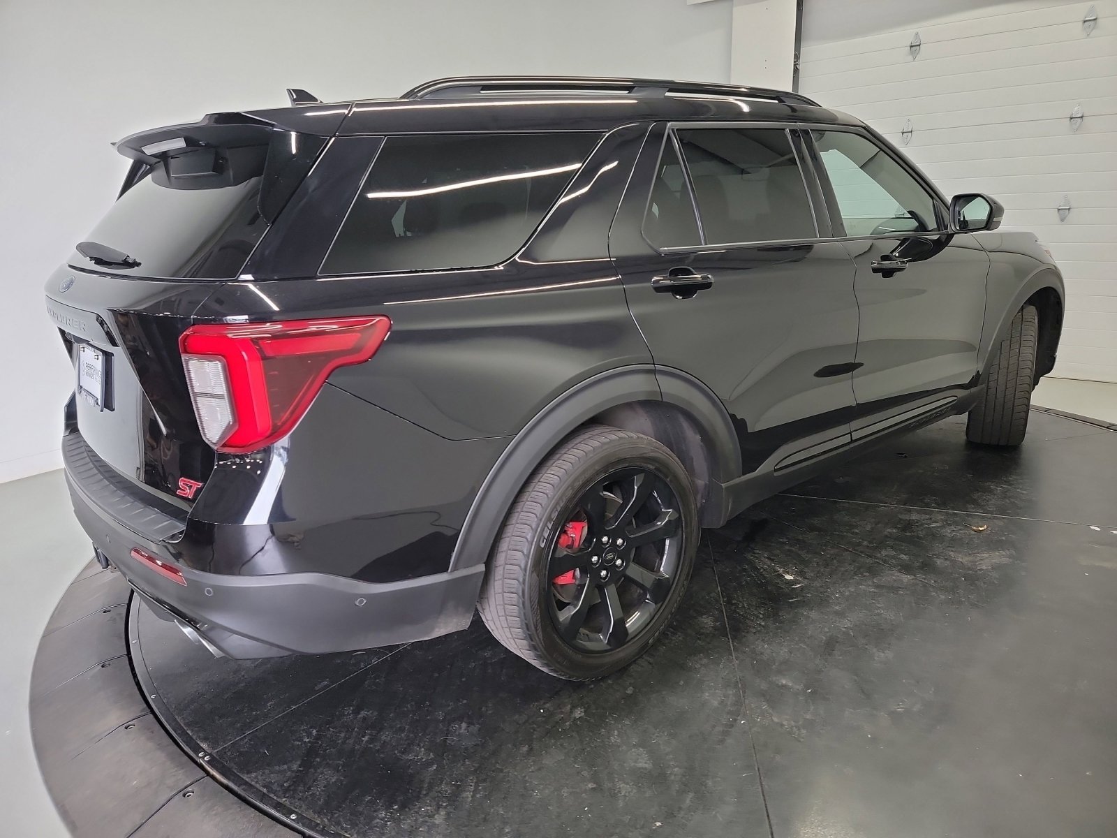 Used 2020 Ford Explorer ST w/ ST Street Pack AWD/4WD image 9