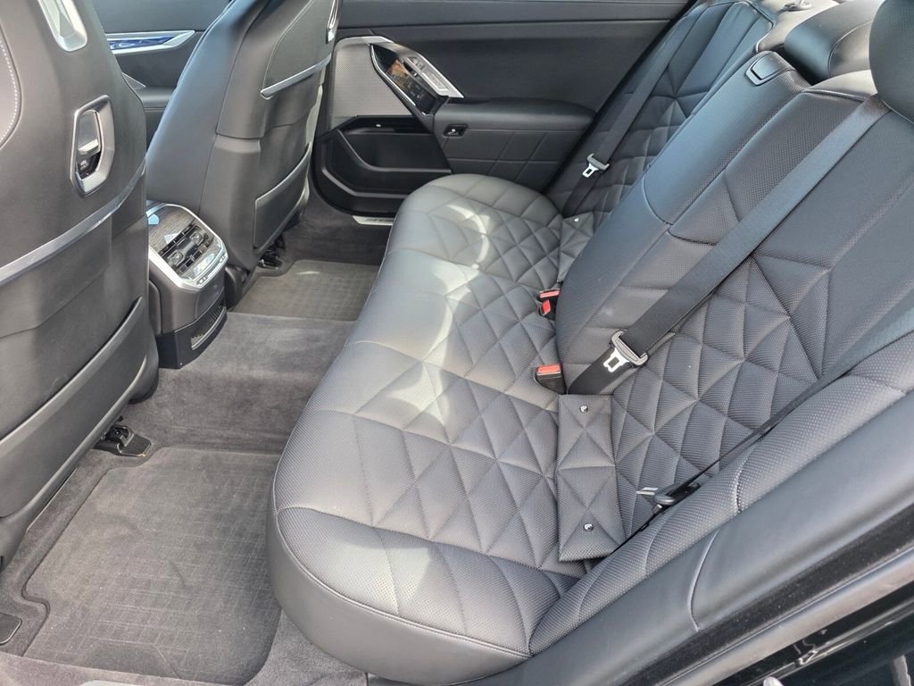 Certified 2023 BMW 740i 740i image 15