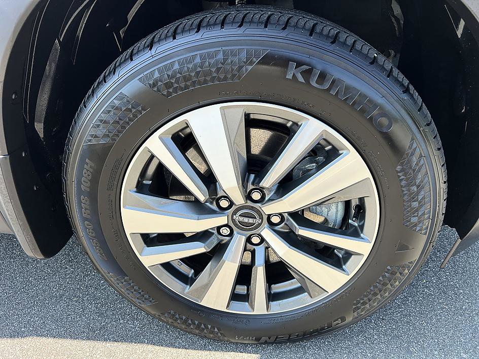 Certified 2025 Nissan Pathfinder SL FWD image 12