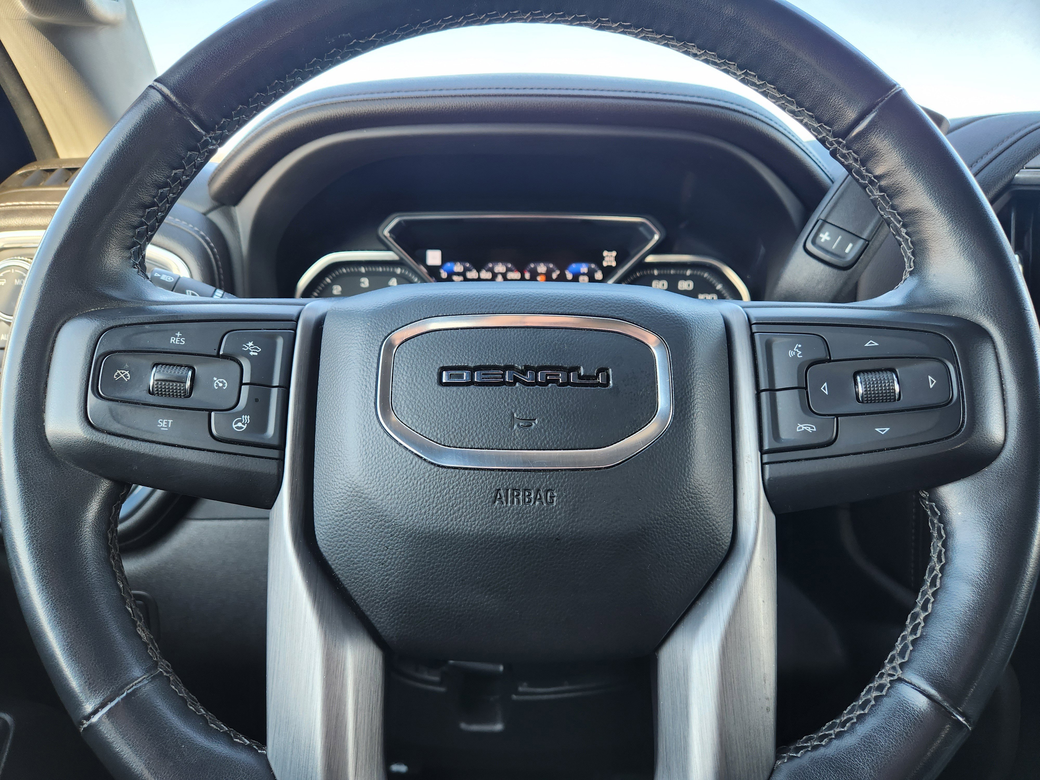 Used 2023 GMC Sierra 2500 Denali w/ Technology Package image 26