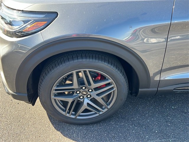 Used 2025 Ford Explorer ST w/ Sun And Sound Package image 9