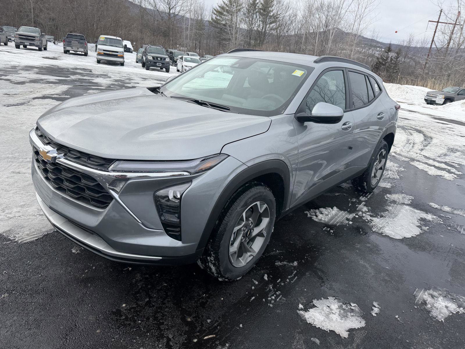 New 2026 Chevrolet Trax LT w/ Driver Confidence Package image 2
