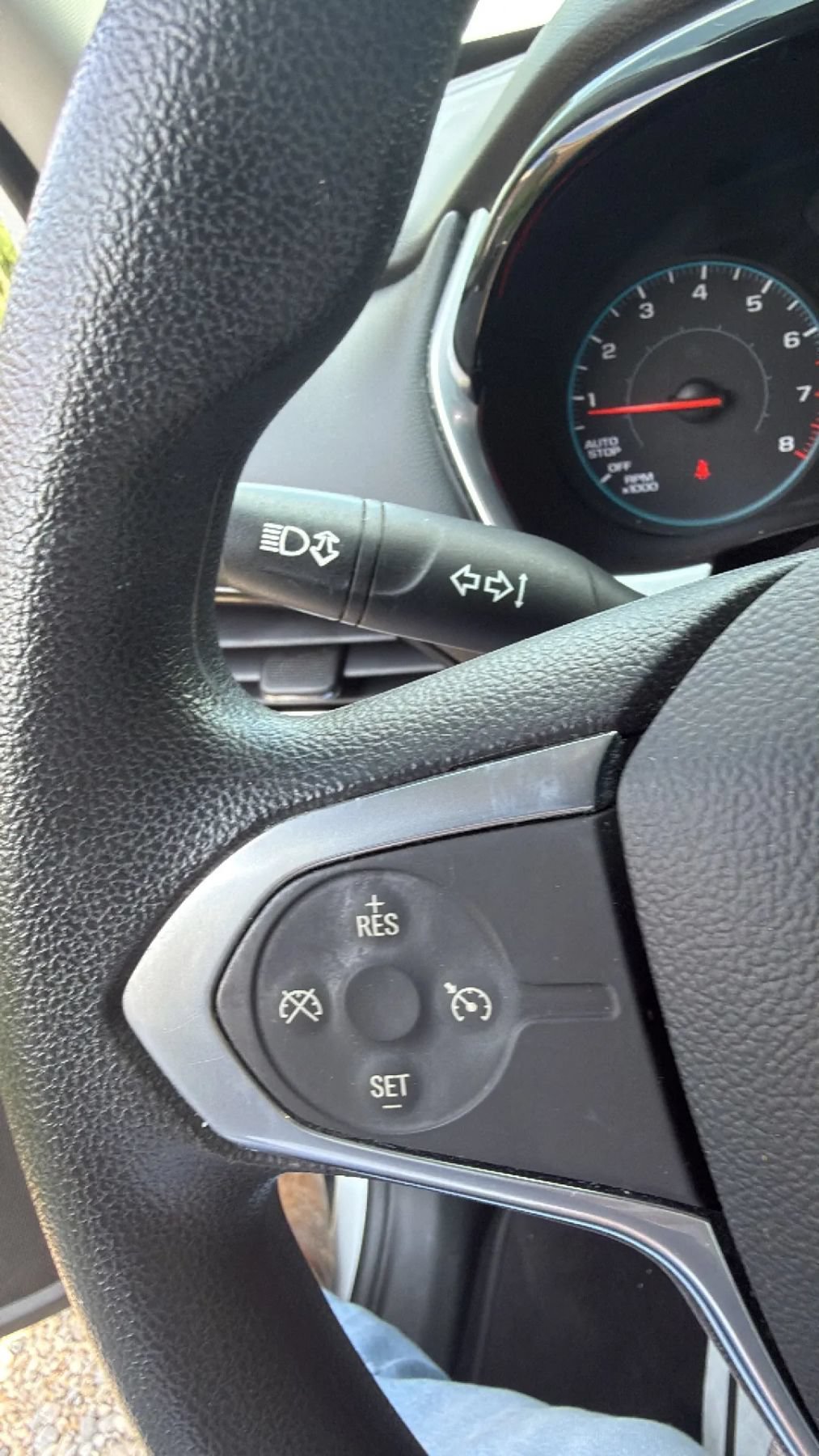 Used 2021 Chevrolet Traverse LS FWD image 17