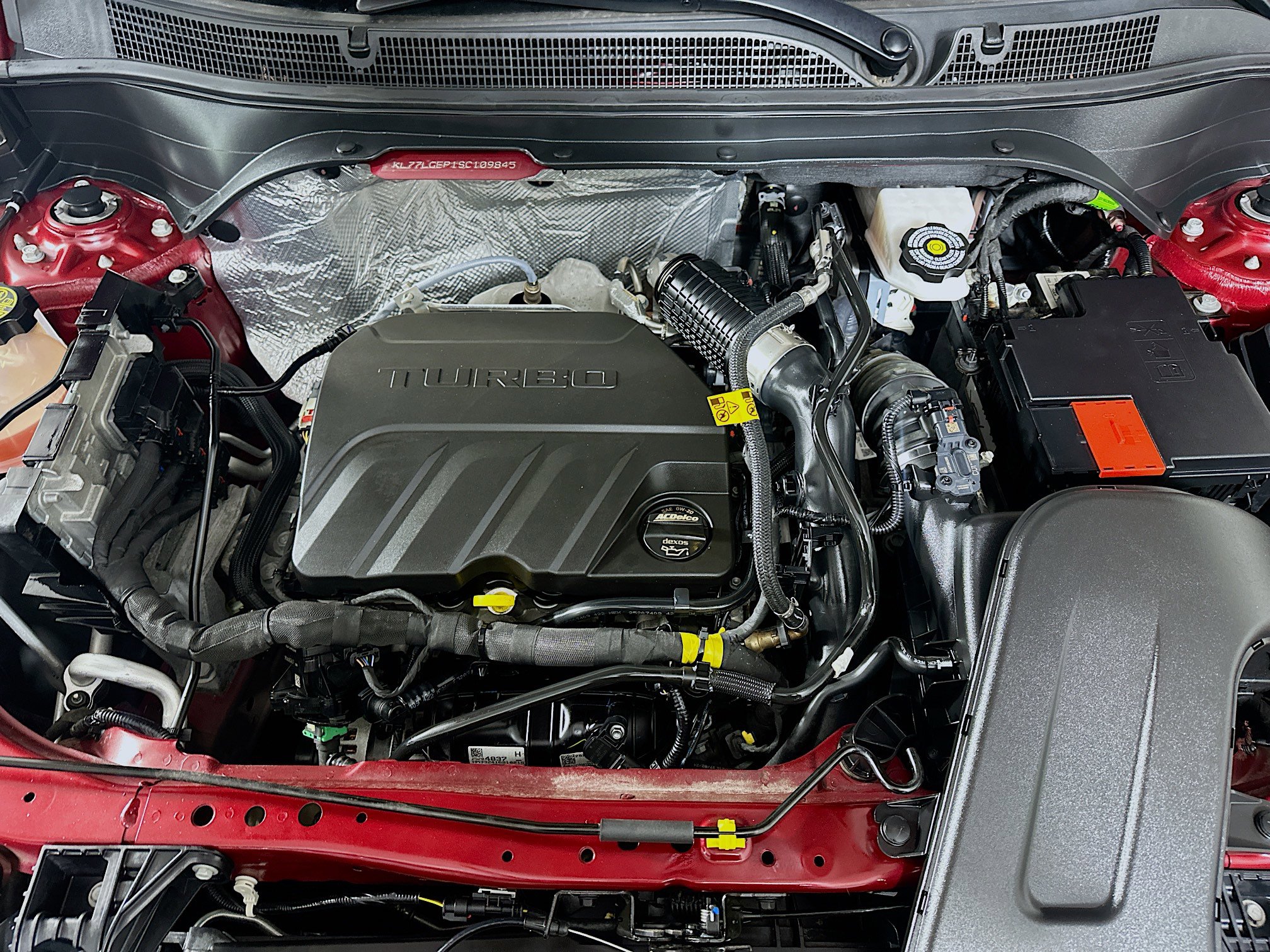 Used 2025 Chevrolet Trax RS FWD image 30