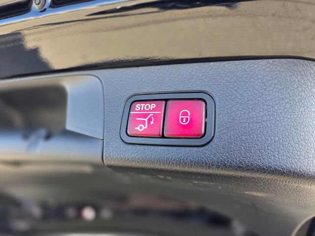 Used 2021 Mercedes-Benz GLB 250 4MATIC w/ Premium Package image 13