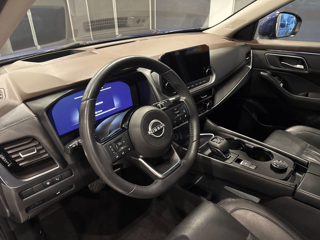 Used 2022 Nissan Rogue Platinum w/ Head-Up Display Package image 18