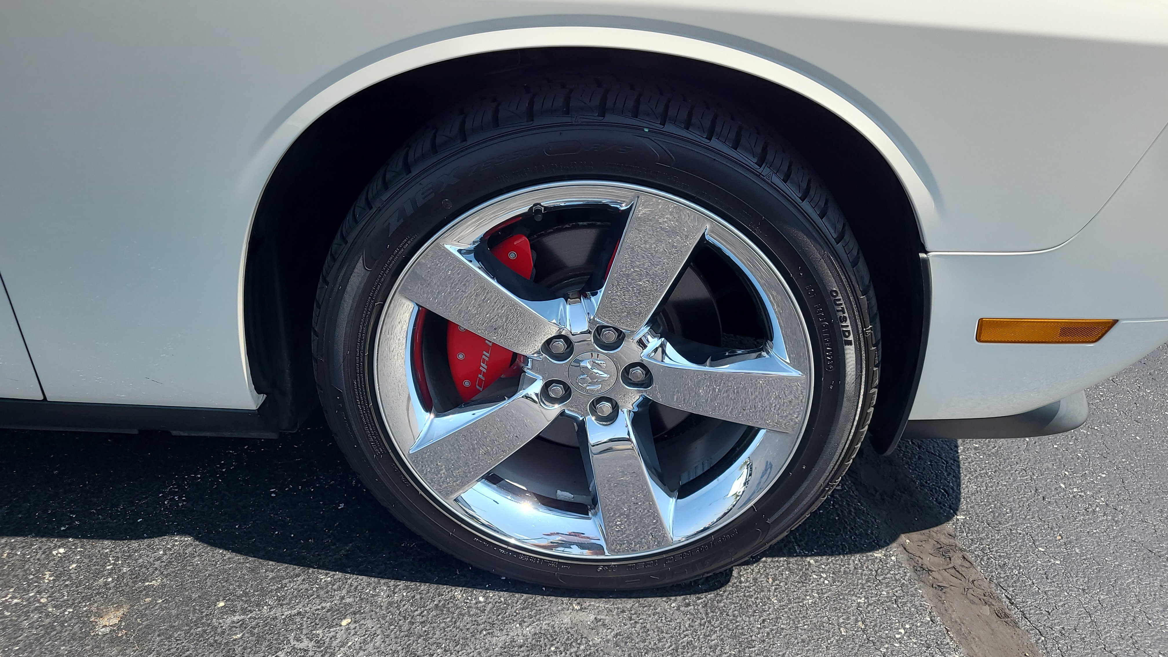 Used 2009 Dodge Challenger R/T RWD image 10