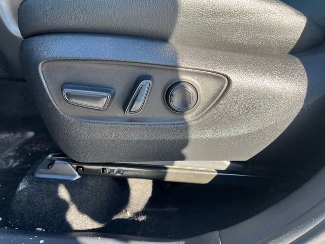 Used 2025 Toyota Grand Highlander XLE image 11