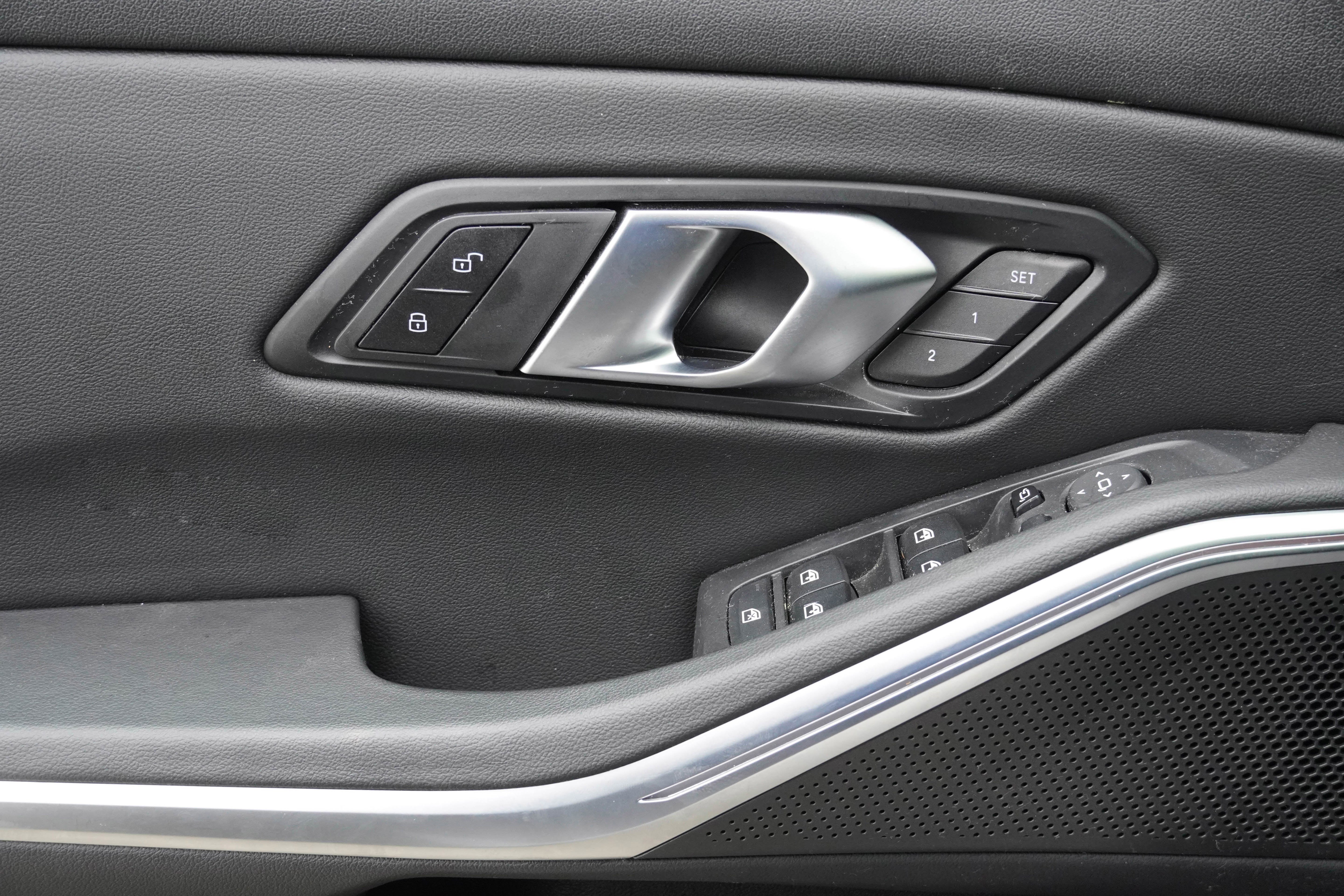 Certified 2025 BMW 330i Sedan RWD image 15