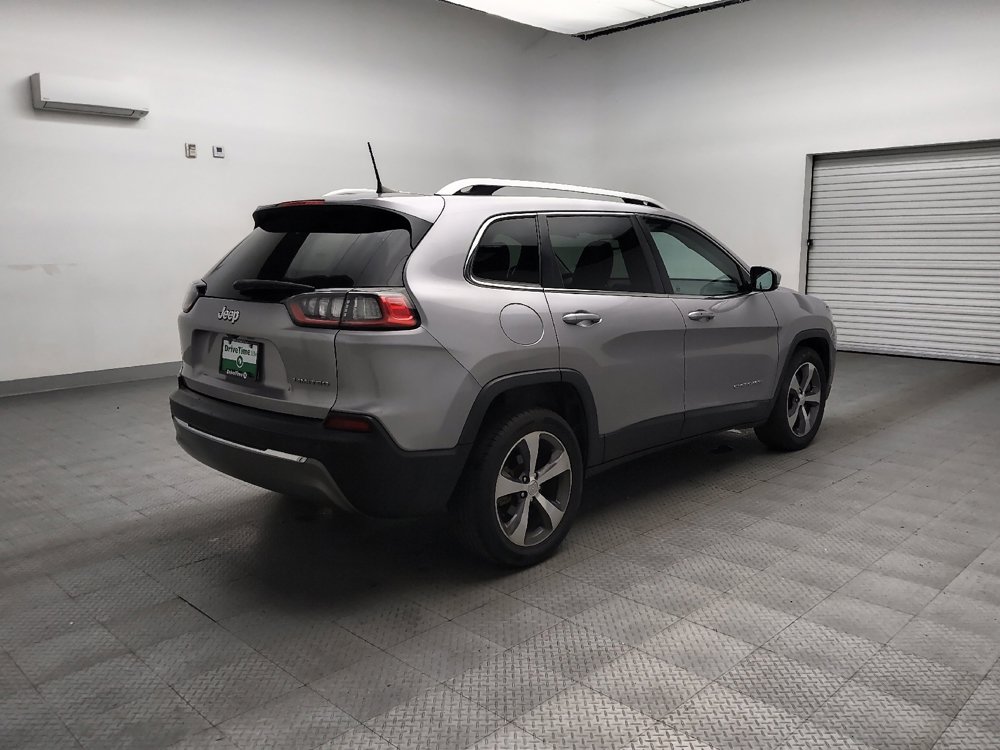 Used 2019 Jeep Cherokee Limited image 9