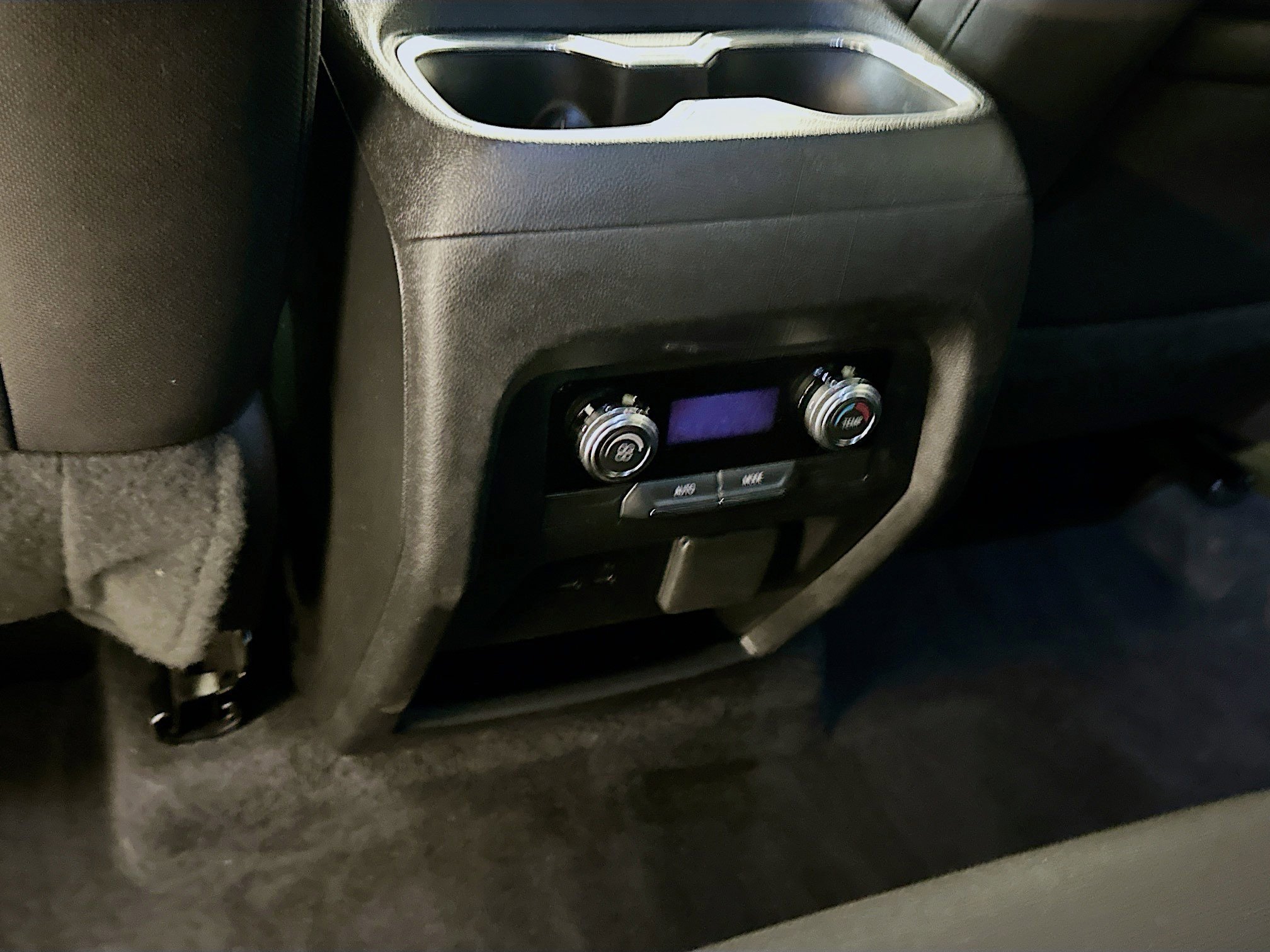 Used 2025 GMC Acadia Elevation image 28