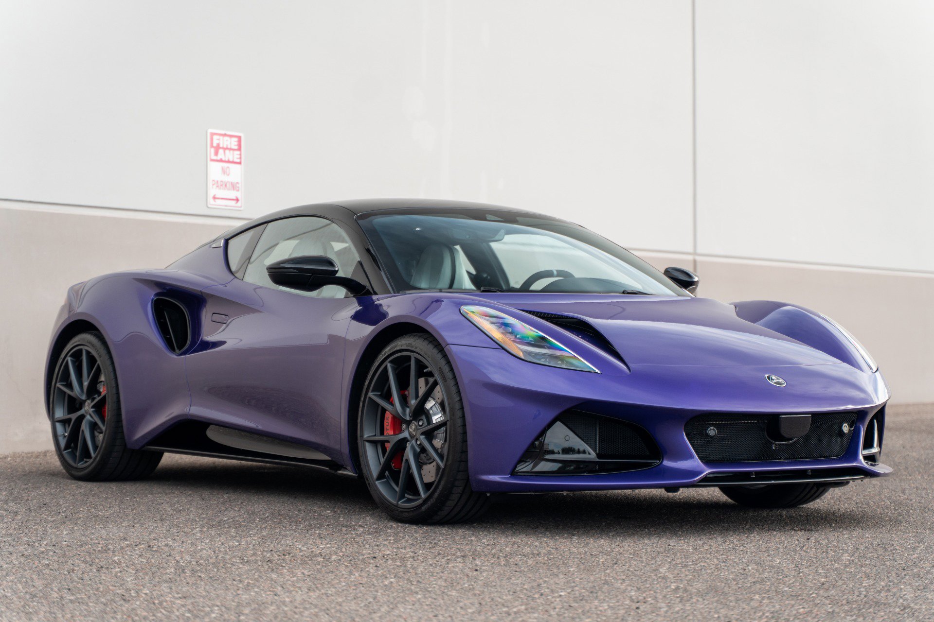 Used 2026 Lotus Emira SE image 9