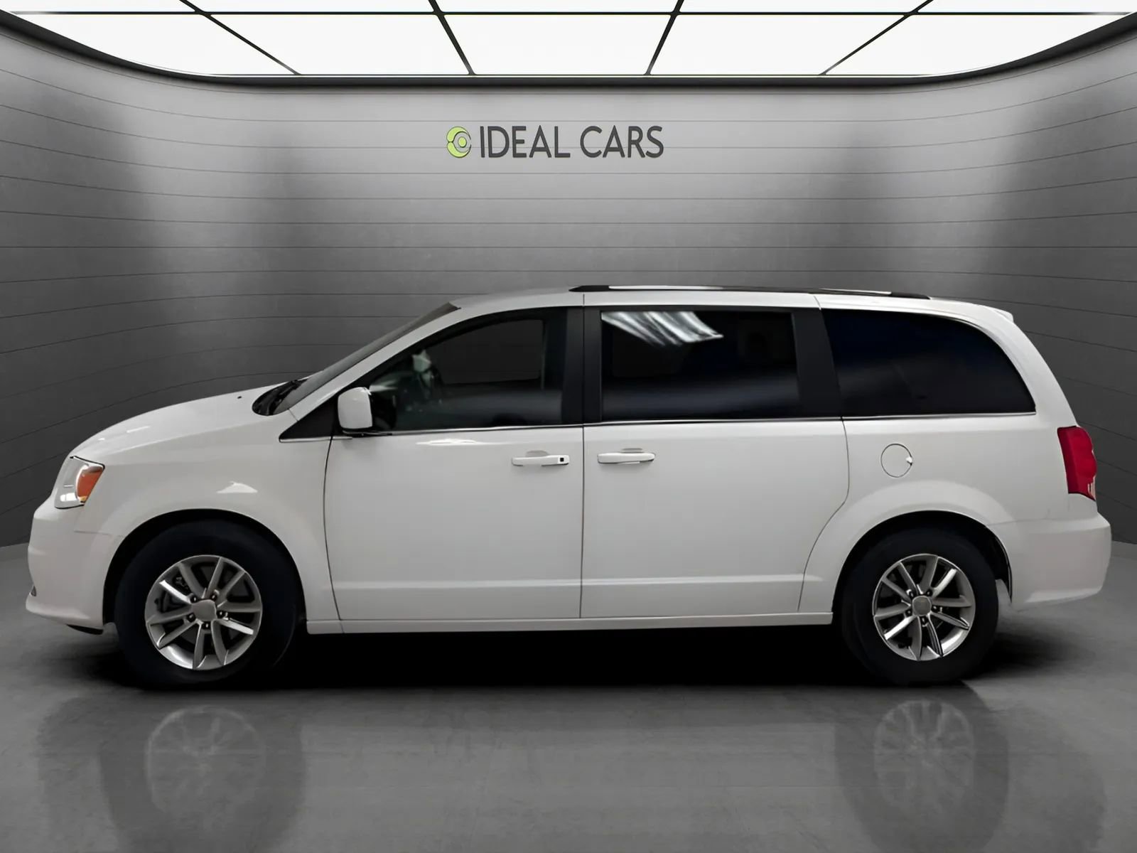 Used 2019 Dodge Grand Caravan SXT FWD image 8