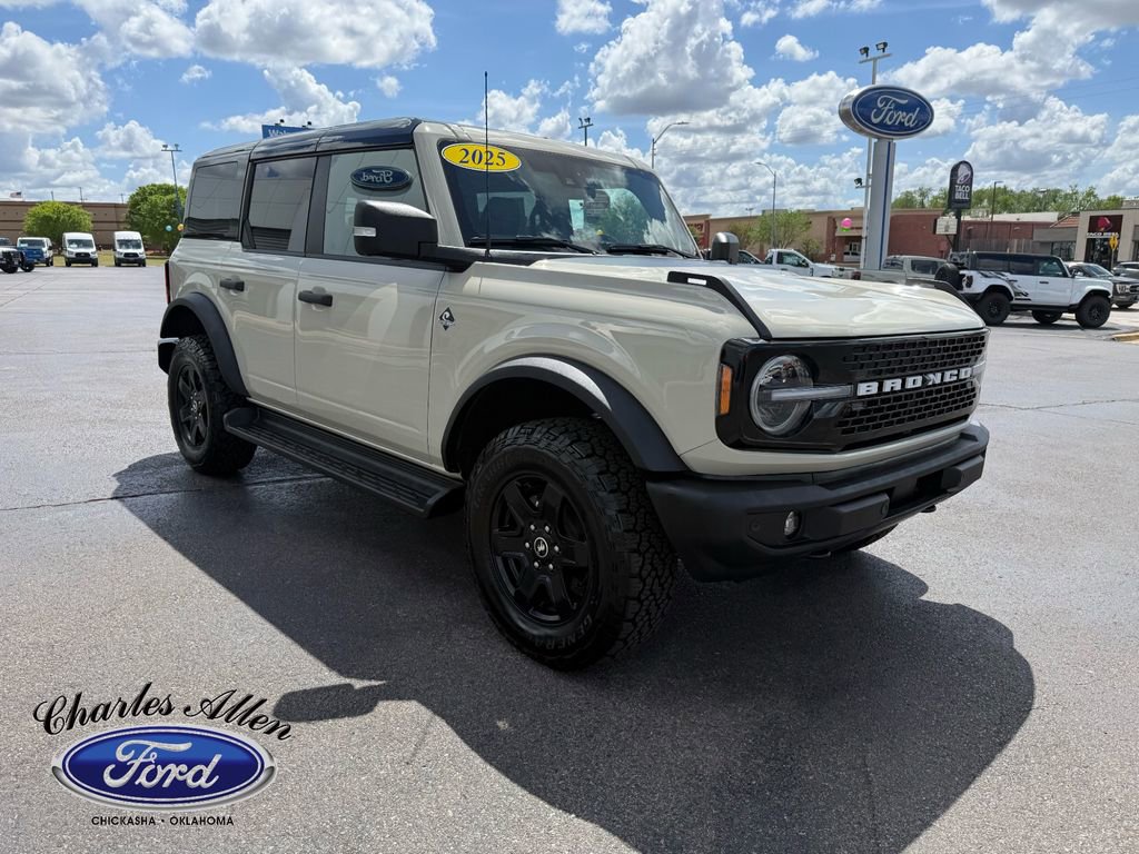 Used 2025 Ford Bronco Outer Banks AWD/4WD image 7