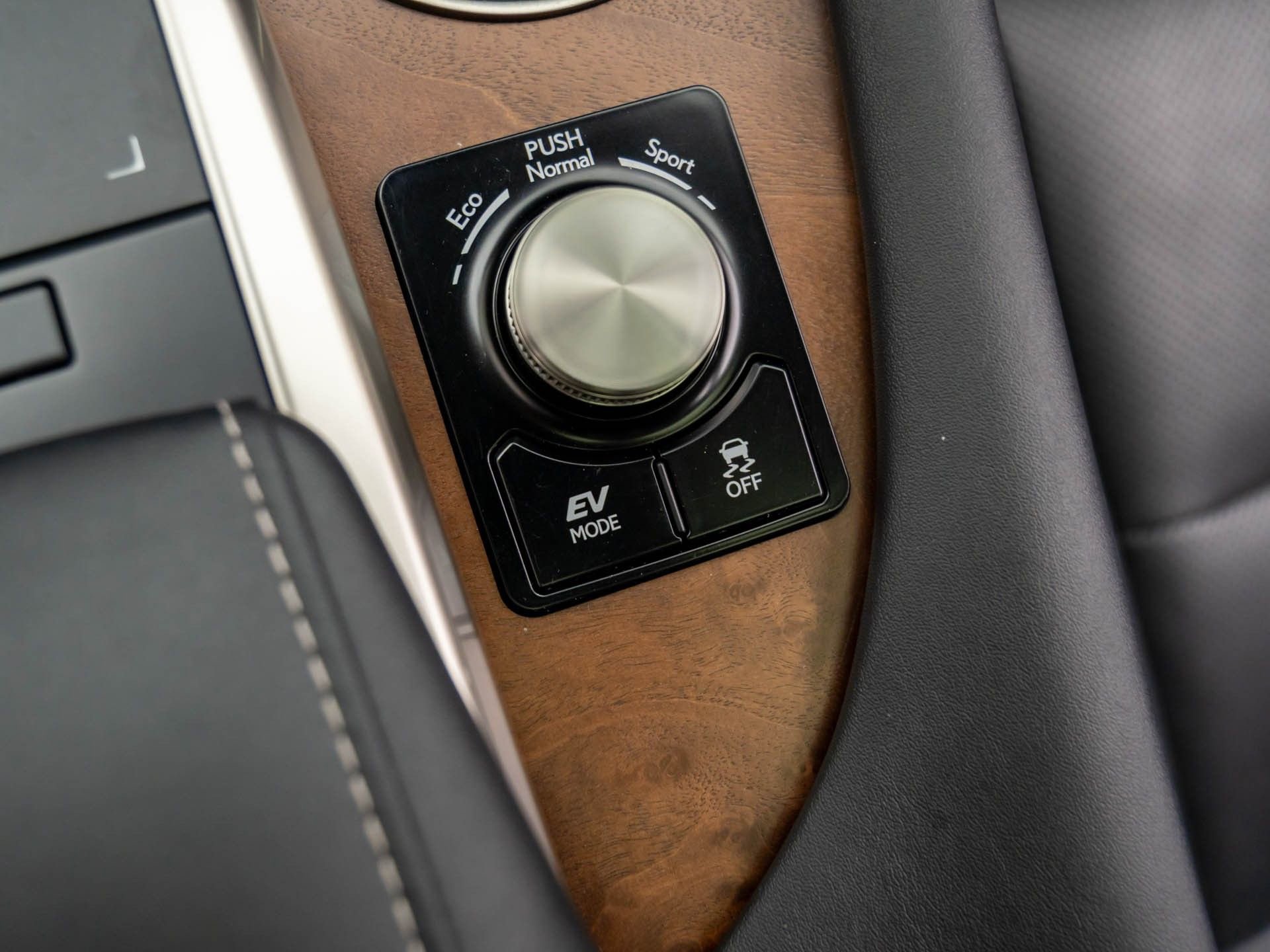 Used 2021 Lexus RX 450hL AWD w/ Premium Package image 23