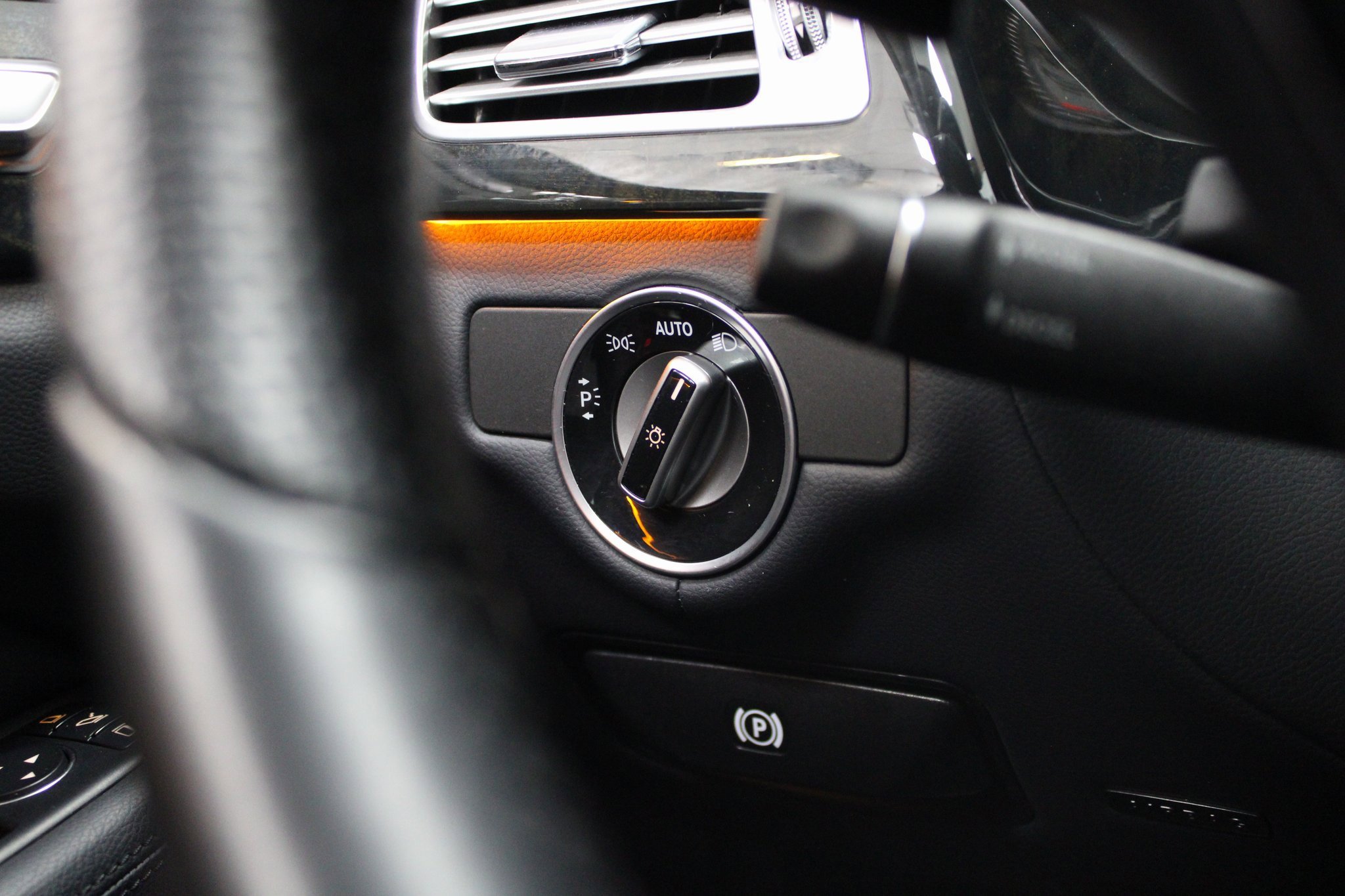 Used 2015 Mercedes-Benz CLS 400 image 30