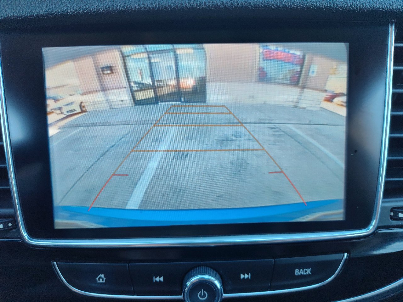 Used 2018 Buick Encore Essence image 23