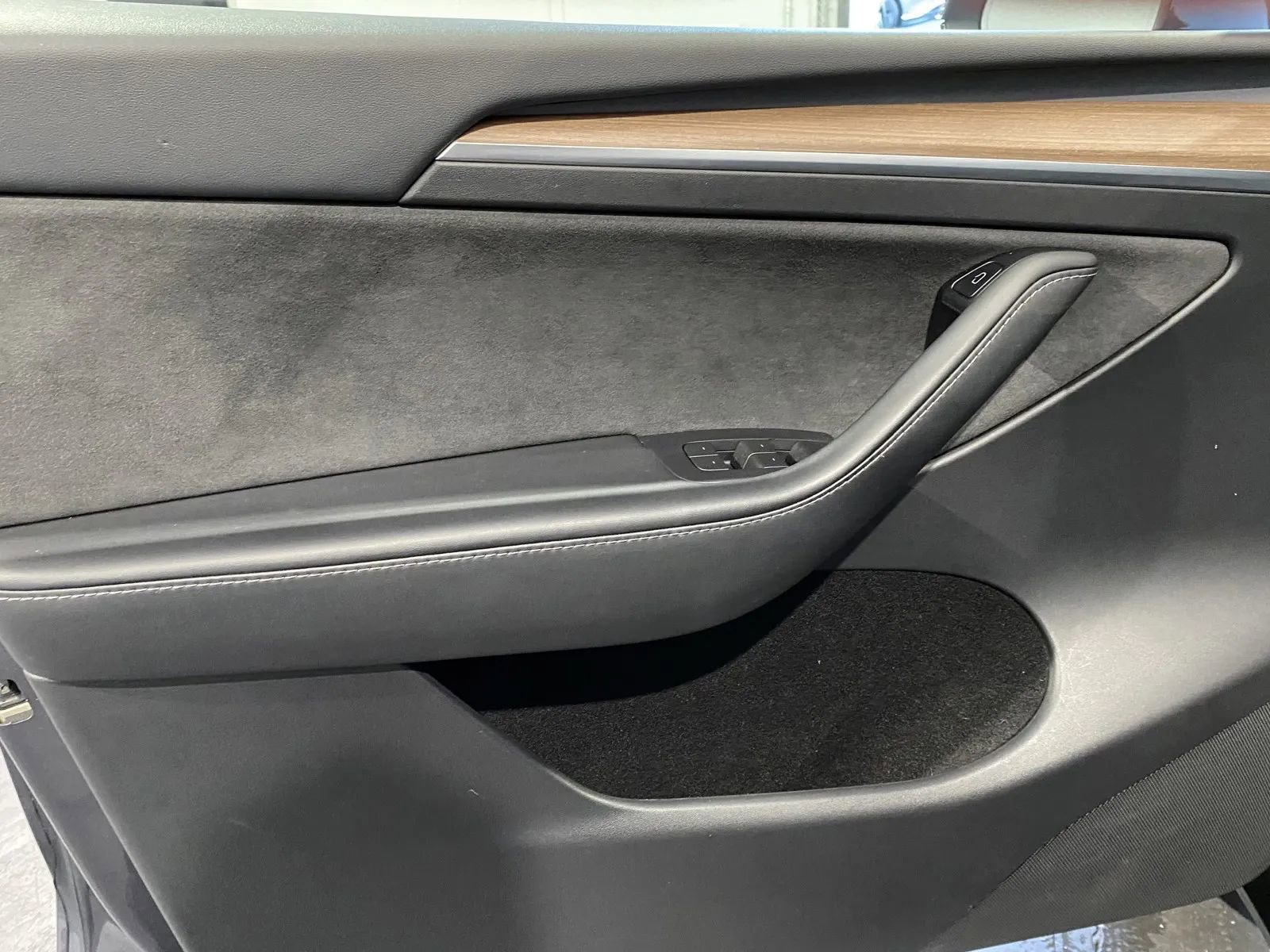 Used 2023 Tesla Model Y Long Range image 12
