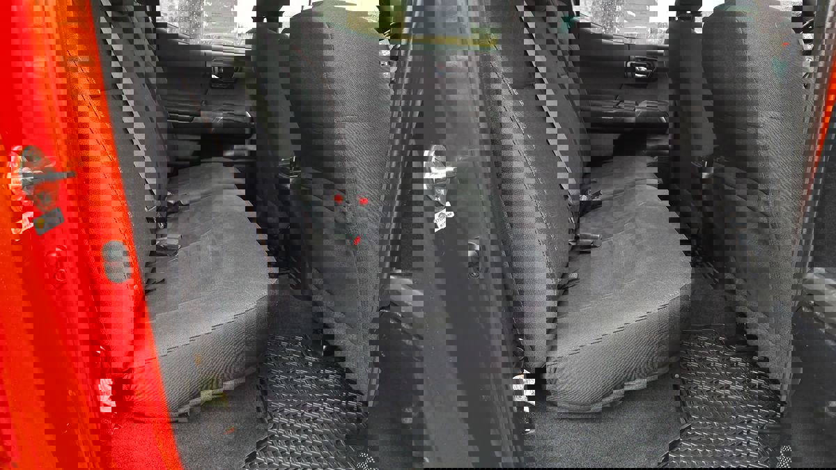 Used 2017 Toyota Tacoma TRD Off-Road image 11