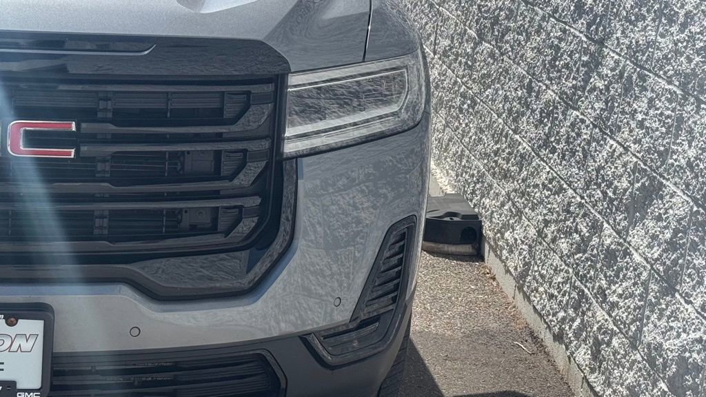 Used 2022 GMC Acadia SLE w/ Elevation Edition image 5