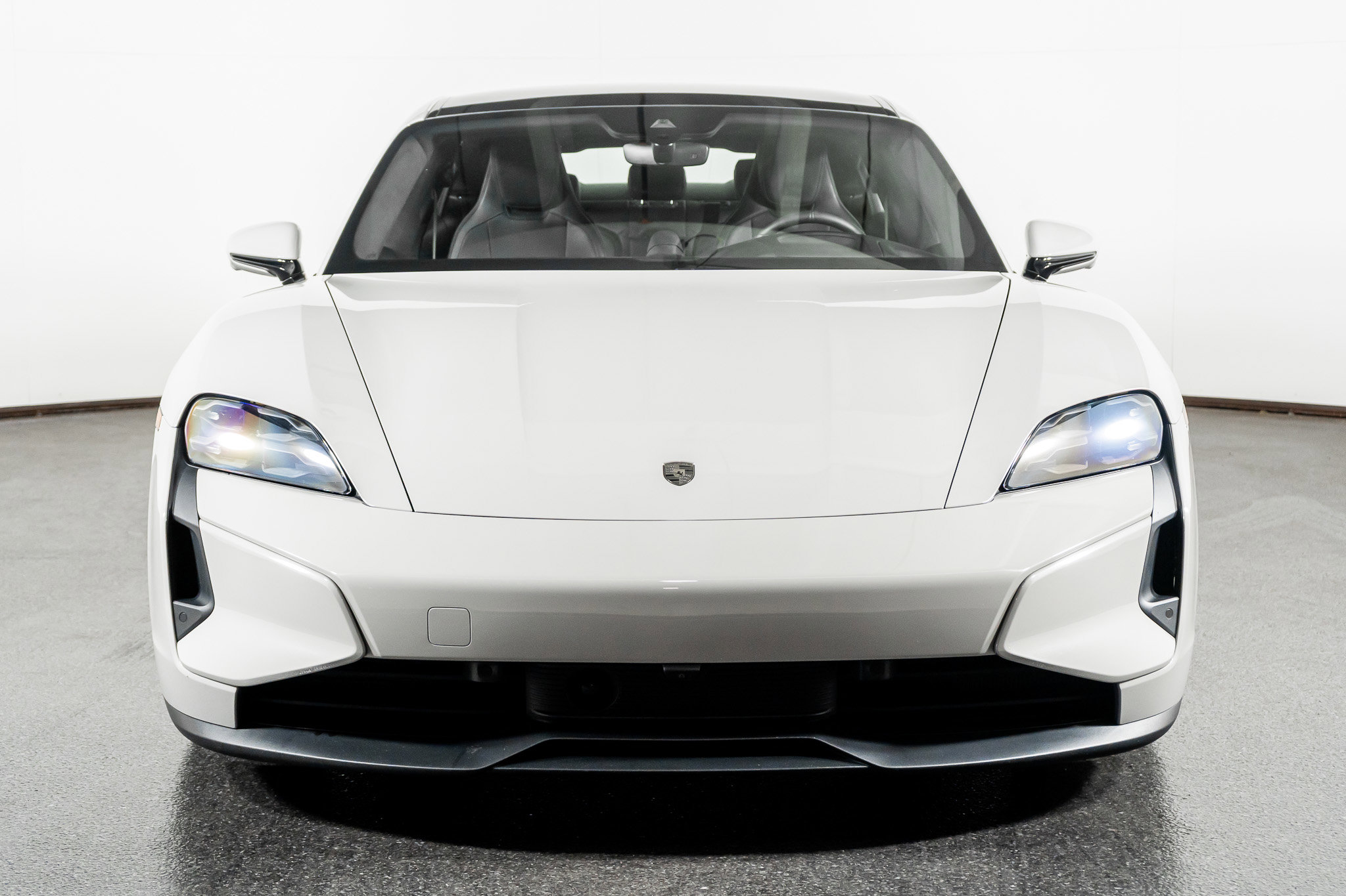 Used 2025 Porsche Taycan Turbo w/ Premium Package image 15