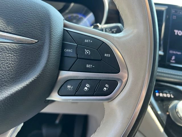 Used 2021 Chrysler Pacifica Limited AWD/4WD image 14