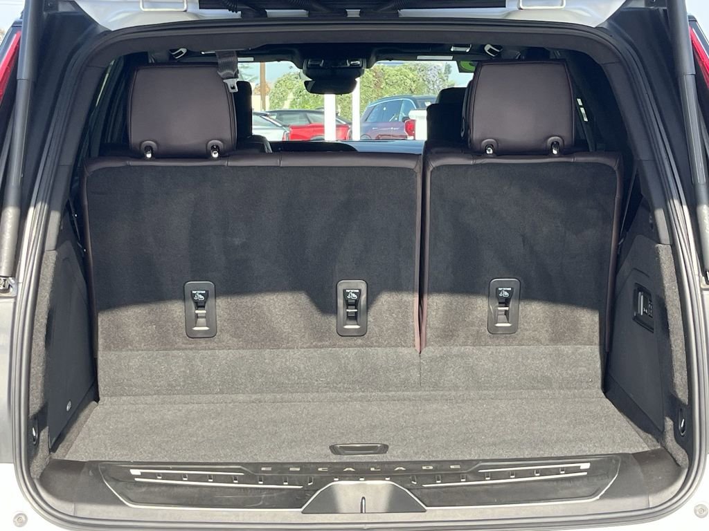 Used 2023 Cadillac Escalade Premium Luxury Platinum image 19