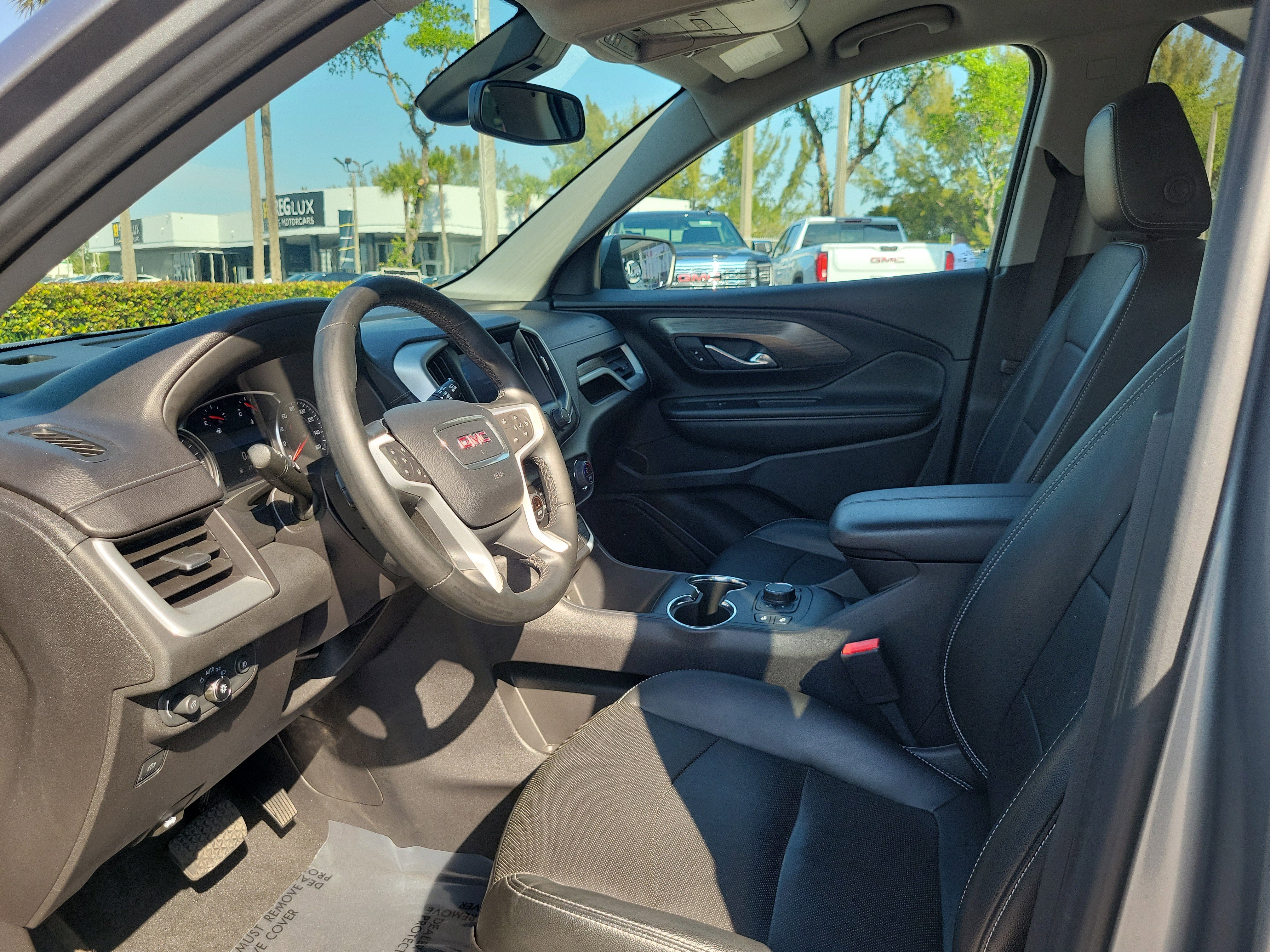 Used 2023 GMC Terrain SLT image 11