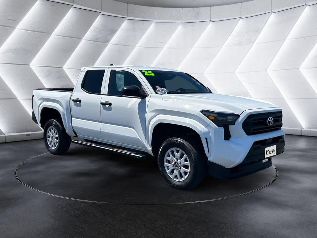 Used 2025 Toyota Tacoma SR RWD image 7