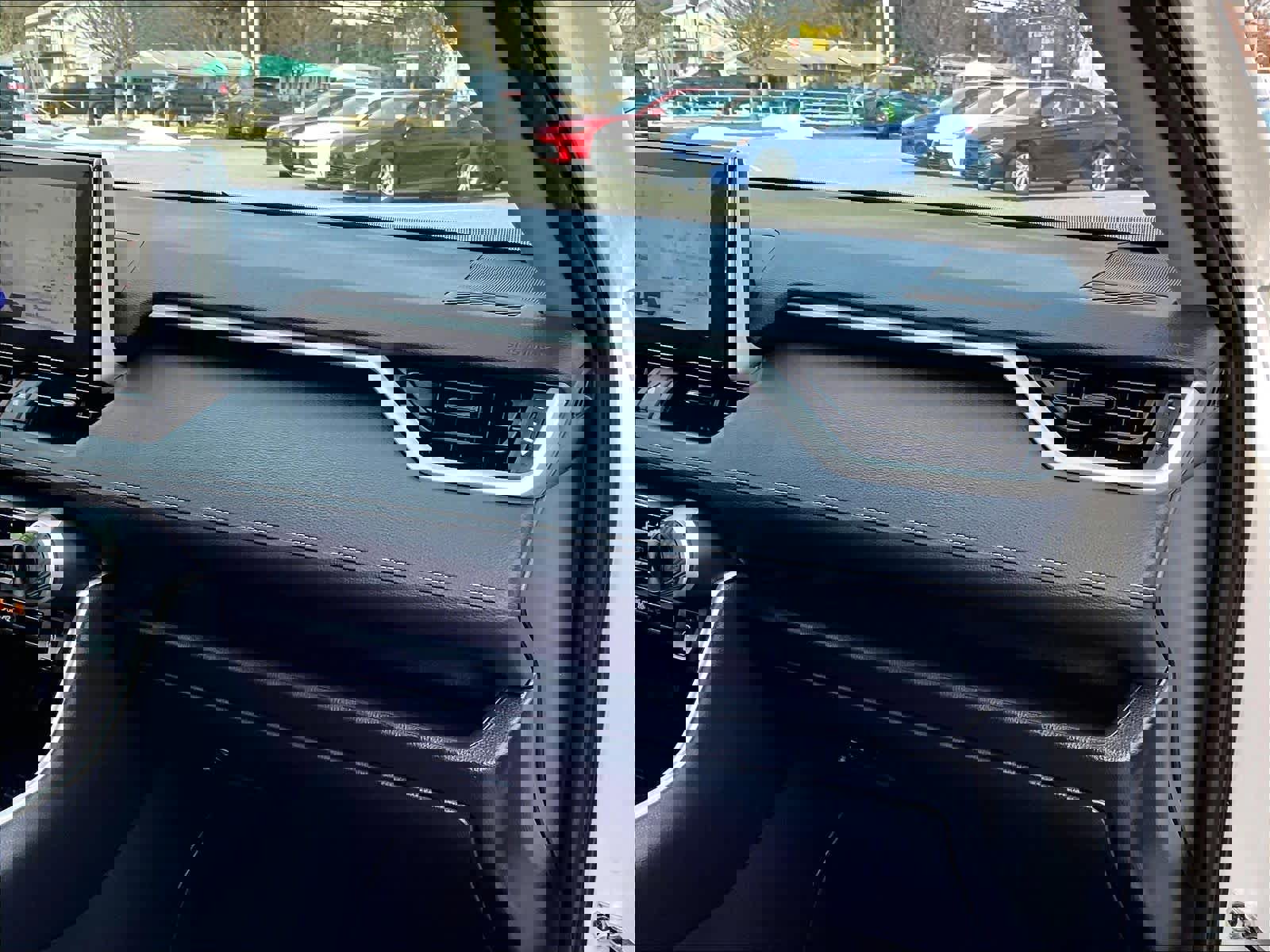 Used 2024 Toyota RAV4 LE image 13