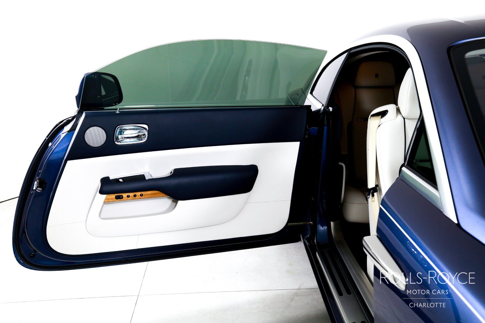 Certified 2019 Rolls-Royce Wraith RWD image 22