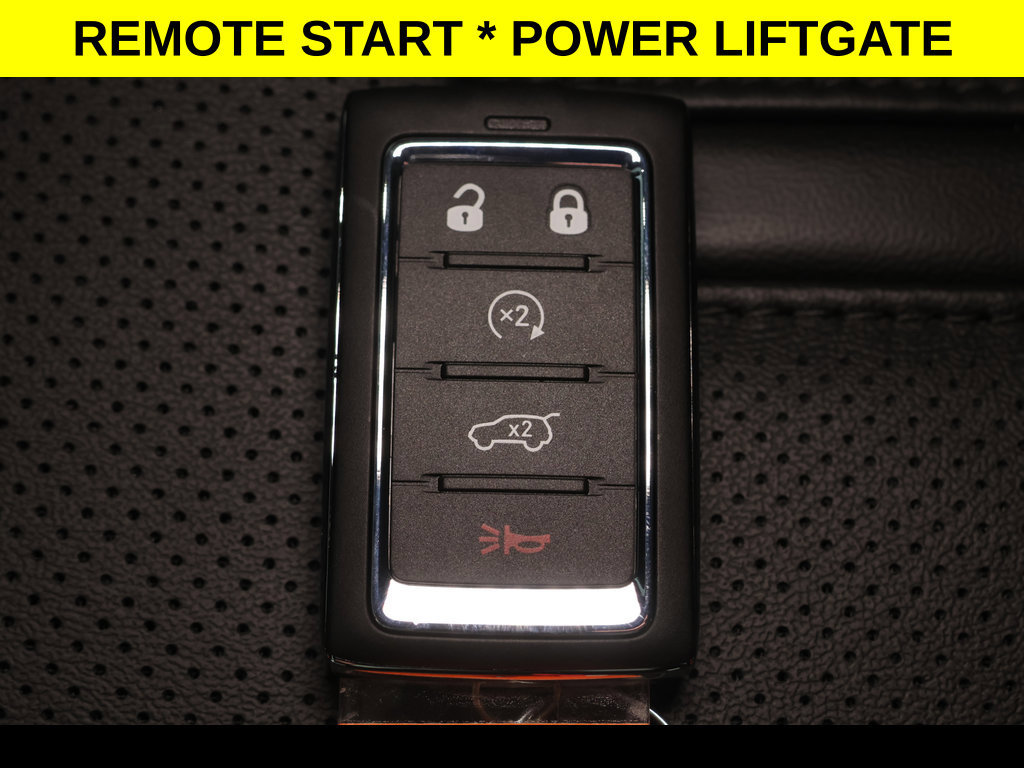Used 2023 Jeep Grand Cherokee Laredo w/ Luxury Tech Group I AWD/4WD image 12