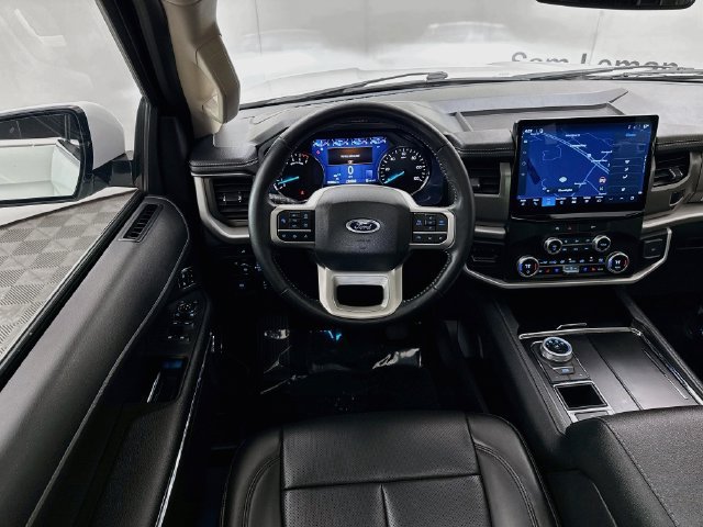Used 2024 Ford Expedition XLT RWD image 23
