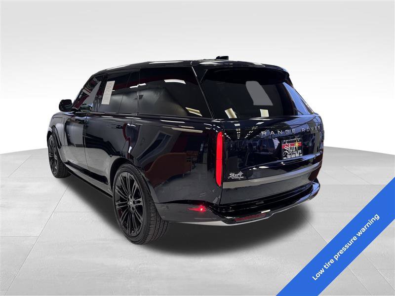 Used 2025 Land Rover Range Rover SE image 6