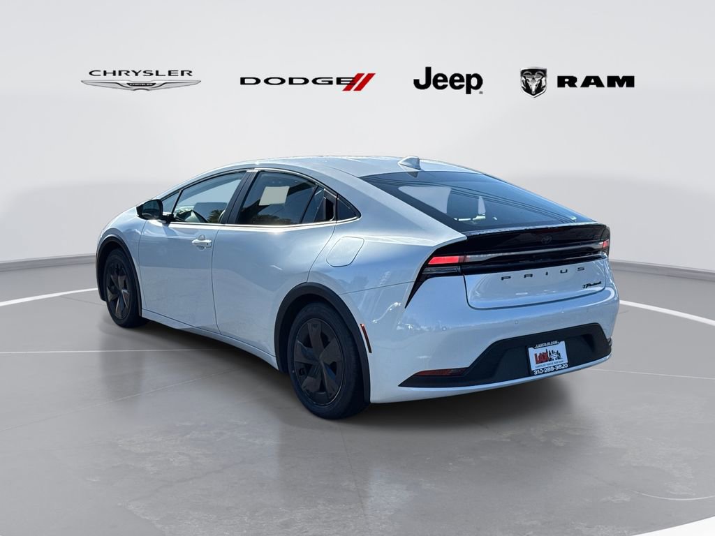 Used 2024 Toyota Prius Prime SE image 4