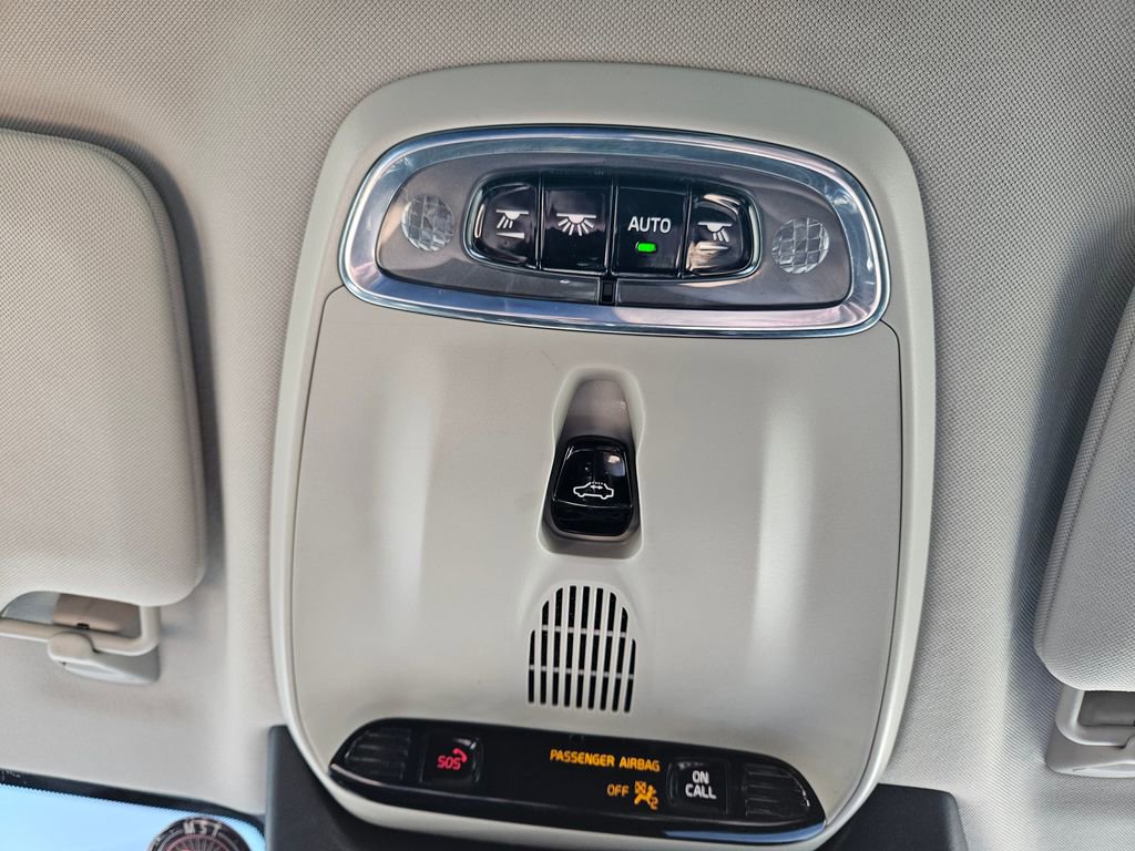 Used 2019 Volvo S90 T5 Momentum image 16